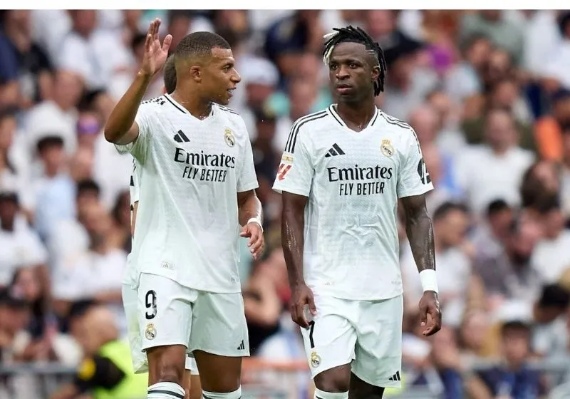 Real từ chối nâng lương Vinicius ngang Mbappe