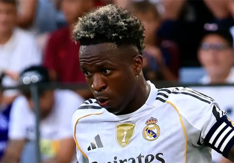 Vinicius Junior tỏ thái độ ở El Clasico