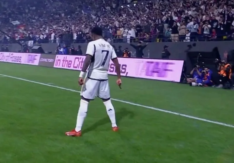 vinicius junior ăn mừng